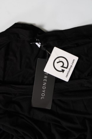 Дамска блуза Trendyol, Размер S, Цвят Черен, Цена 5,76 лв.