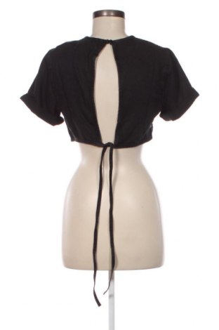 Дамска блуза Weekday, Размер L, Цвят Черен, Цена 35,00 лв.