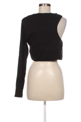 Дамска блуза Weekday, Размер XL, Цвят Черен, Цена 6,40 лв.
