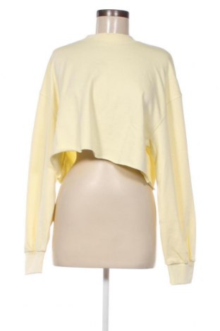 Дамска блуза Weekday, Размер M, Цвят Жълт, Цена 5,20 лв.