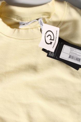 Γυναικεία μπλούζα Weekday, Μέγεθος M, Χρώμα Κίτρινο, Τιμή 3,92 €