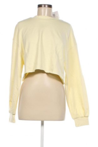 Дамска блуза Weekday, Размер M, Цвят Жълт, Цена 8,40 лв.
