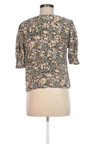 Γυναικείο πουκάμισο ONLY, Μέγεθος XS, Χρώμα Πολύχρωμο, Τιμή 5,98 €