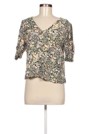 Γυναικείο πουκάμισο ONLY, Μέγεθος XS, Χρώμα Πολύχρωμο, Τιμή 20,62 €