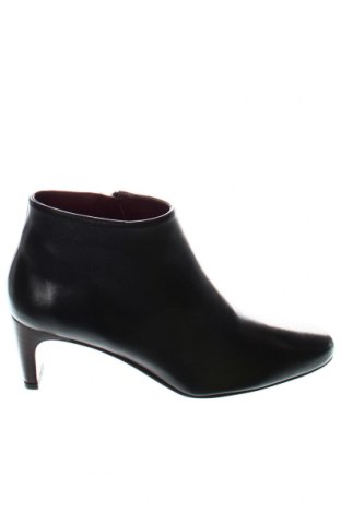 Dámské boty  Avril Gau, Velikost 37, Barva Černá, Cena  5 645,00 Kč