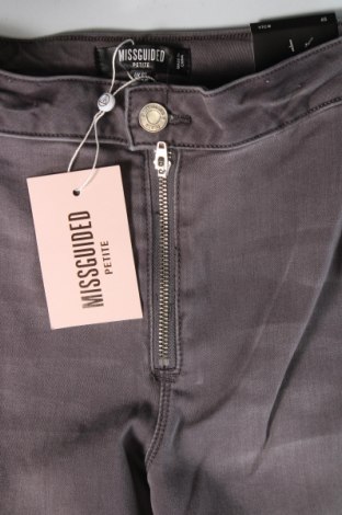 Dámske džínsy  Missguided, Veľkosť XS, Farba Sivá, Cena  4,98 €