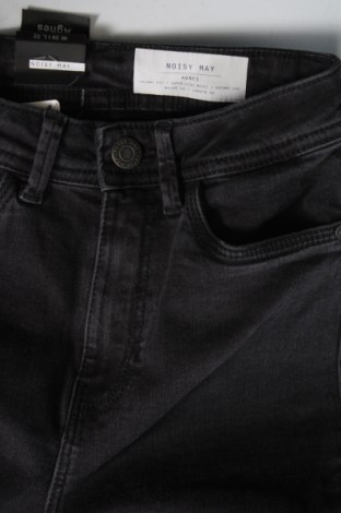 Damen Jeans Noisy May, Größe XS, Farbe Grau, Preis 5,45 €