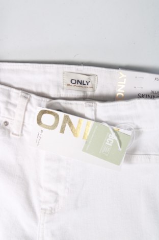 Γυναικείο Τζίν ONLY, Μέγεθος XS, Χρώμα Λευκό, Τιμή 35,05 €