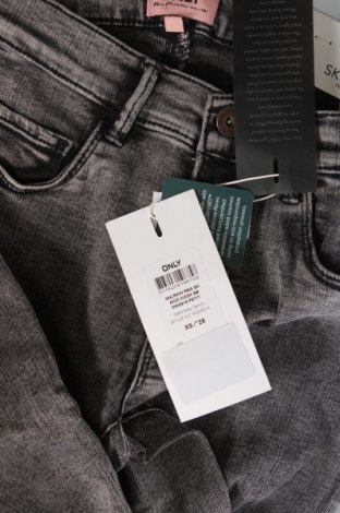 Dámske džínsy  ONLY, Veľkosť XS, Farba Sivá, Cena  10,16 €