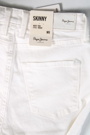 Дамски дънки Pepe Jeans, Размер XS, Цвят Бял, Цена 161,00 лв.