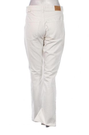 Damskie jeansy Perfect Jeans By Gina Tricot, Rozmiar M, Kolor Biały, Cena 181,25 zł