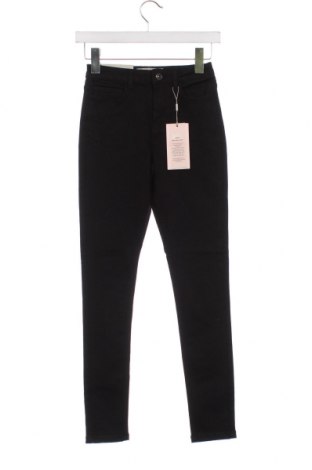 Dámske džínsy  Pieces, Veľkosť XS, Farba Čierna, Cena  5,26 €