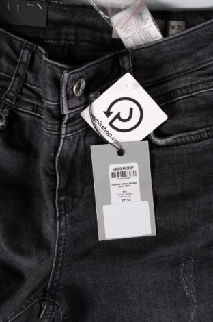 Dámske džínsy  Vero Moda, Veľkosť M, Farba Sivá, Cena  5,26 €