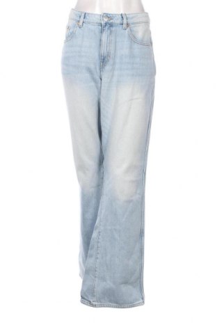 Damskie jeansy Weekday, Rozmiar XL, Kolor Niebieski, Cena 56,83 zł