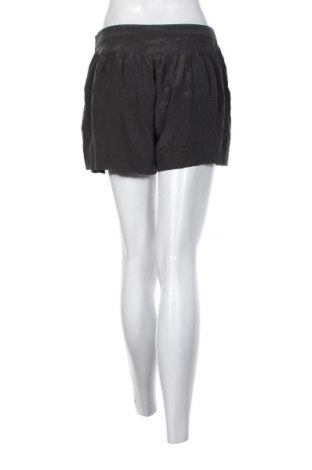 Pantaloni scurți de femei 2ND Day, Mărime S, Culoare Gri, Preț 35,46 Lei