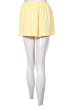 Γυναικείο κοντό παντελόνι ASOS, Μέγεθος S, Χρώμα Κίτρινο, Τιμή 6,68 €
