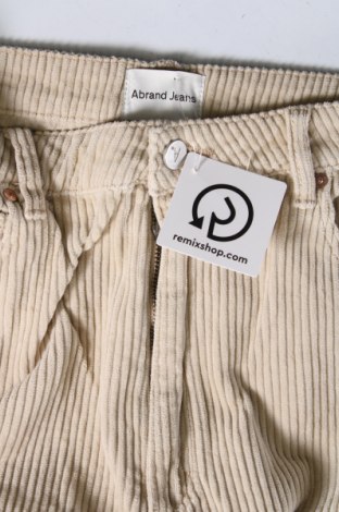 Pantaloni scurți de femei Abrand Jeans, Mărime S, Culoare Bej, Preț 45,00 Lei