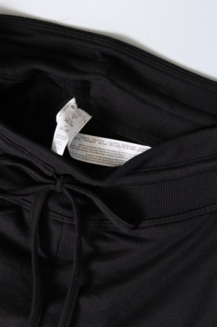 Дамски къс панталон BALLY Total Fitness, Размер S, Цвят Черен, Цена 15,80 лв.
