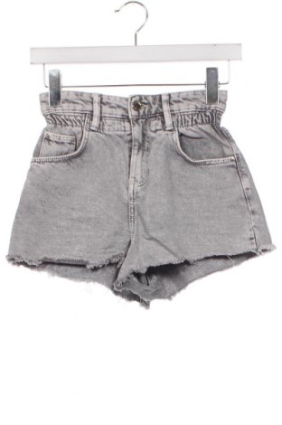 Dámské kraťasy  Bershka, Velikost XS, Barva Šedá, Cena  241,00 Kč