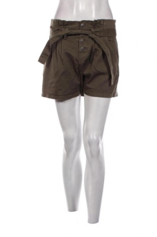 Дамски къс панталон Bonobo, Размер M, Цвят Зелен, Цена 14,40 лв.