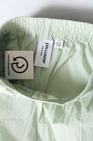 Γυναικείο κοντό παντελόνι Collusion, Μέγεθος M, Χρώμα Πράσινο, Τιμή 27,84 €