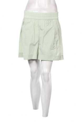 Γυναικείο κοντό παντελόνι Collusion, Μέγεθος M, Χρώμα Πράσινο, Τιμή 6,12 €