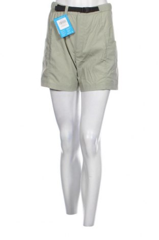 Дамски къс панталон Columbia, Размер S, Цвят Зелен, Цена 38,16 лв.