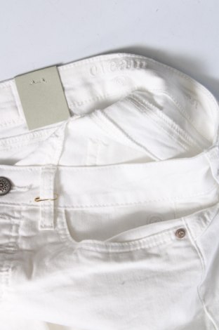 Дамски къс панталон Cream, Размер M, Цвят Бял, Цена 22,44 лв.