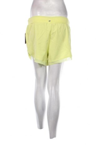 Дамски къс панталон Cycle, Размер M, Цвят Жълт, Цена 31,28 лв.