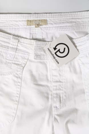 Дамски къс панталон Didi, Размер M, Цвят Бял, Цена 19,00 лв.