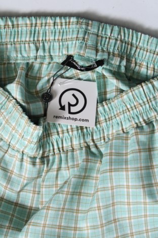Дамски къс панталон Fashion Union, Размер M, Цвят Зелен, Цена 16,56 лв.