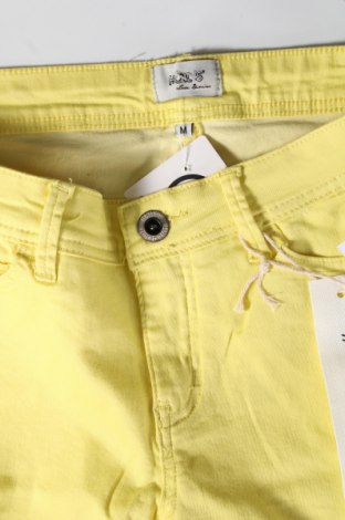 Pantaloni scurți de femei Haily`s, Mărime M, Culoare Galben, Preț 26,05 Lei