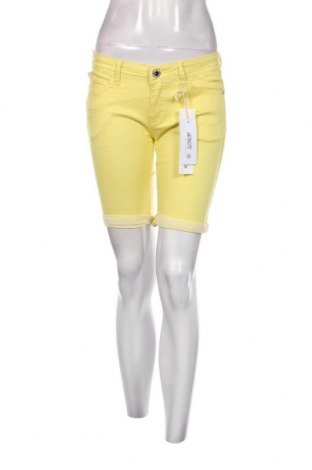 Дамски къс панталон Haily`s, Размер M, Цвят Жълт, Цена 72,00 лв.