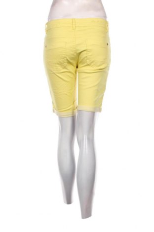Γυναικείο κοντό παντελόνι Haily`s, Μέγεθος M, Χρώμα Κίτρινο, Τιμή 8,54 €