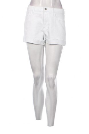 Дамски къс панталон Hollister, Размер M, Цвят Бял, Цена 18,72 лв.