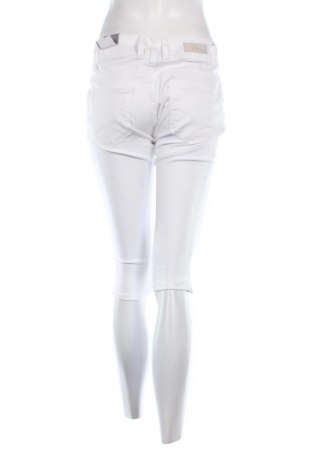 Дамски къс панталон Ltb, Размер L, Цвят Бял, Цена 28,80 лв.