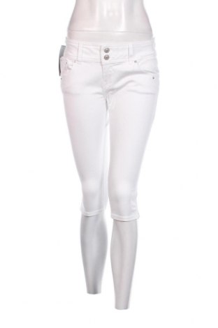 Γυναικείο κοντό παντελόνι Ltb, Μέγεθος M, Χρώμα Λευκό, Τιμή 8,54 €