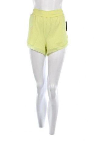 Γυναικείο κοντό παντελόνι Marika, Μέγεθος M, Χρώμα Κίτρινο, Τιμή 6,31 €
