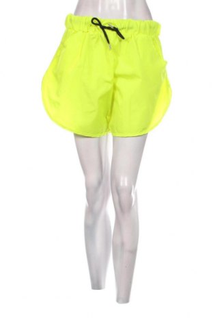 Γυναικείο κοντό παντελόνι Pretty Lavish, Μέγεθος M, Χρώμα Κίτρινο, Τιμή 6,26 €