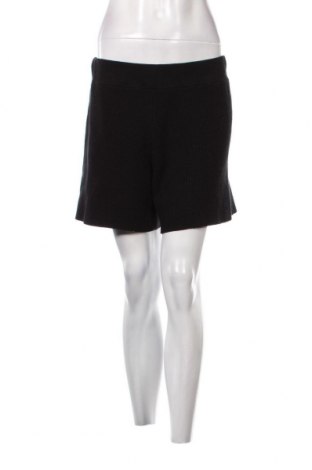 Γυναικείο κοντό παντελόνι Selected Femme, Μέγεθος L, Χρώμα Μαύρο, Τιμή 9,30 €