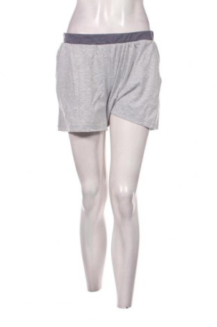 Γυναικείο κοντό παντελόνι Trendyol, Μέγεθος L, Χρώμα Γκρί, Τιμή 7,42 €