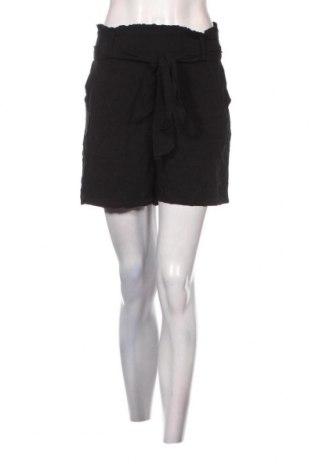 Дамски къс панталон Vero Moda, Размер M, Цвят Черен, Цена 15,20 лв.