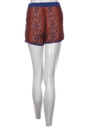 Дамски къс панталон Vero Moda, Размер S, Цвят Многоцветен, Цена 4,95 лв.