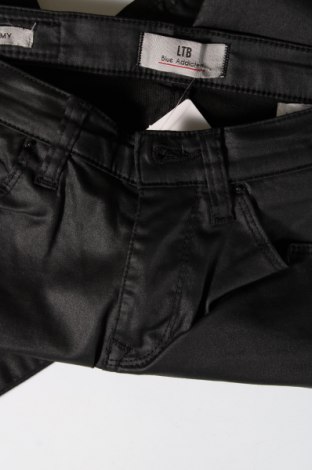 Γυναικείο παντελόνι δερμάτινο Ltb, Μέγεθος M, Χρώμα Μαύρο, Τιμή 5,34 €