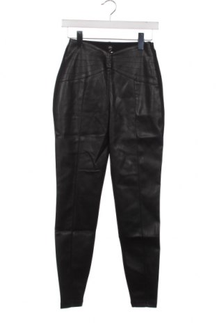 Γυναικείο παντελόνι δερμάτινο River Island, Μέγεθος XXS, Χρώμα Μαύρο, Τιμή 8,07 €