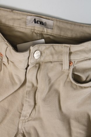 Дамски панталон Acne, Размер S, Цвят Бежов, Цена 19,32 лв.