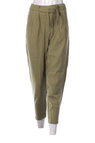 Дамски панталон Bershka, Размер S, Цвят Зелен, Цена 15,64 лв.
