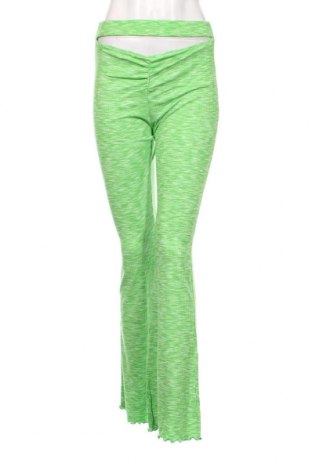 Дамски панталон Bershka, Размер M, Цвят Зелен, Цена 46,00 лв.