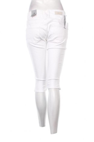 Дамски панталон Ltb, Размер M, Цвят Бял, Цена 16,53 лв.