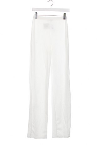 Дамски панталон Nly One, Размер XS, Цвят Бял, Цена 7,36 лв.